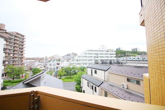 物件内観写真22　(室内からの展望)