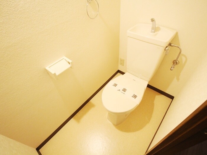 物件内観写真15　(トイレ)