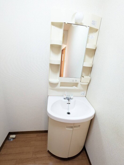 物件内観写真11　(洗面)