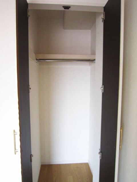 物件内観写真15　(収納)