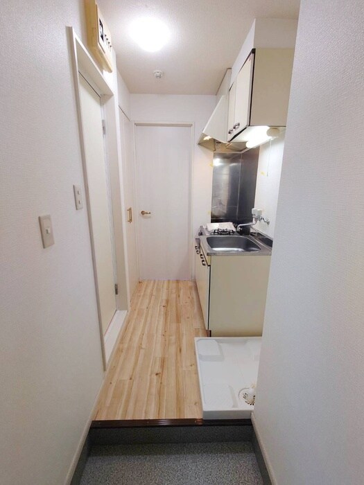 物件内観写真15　(廊下)