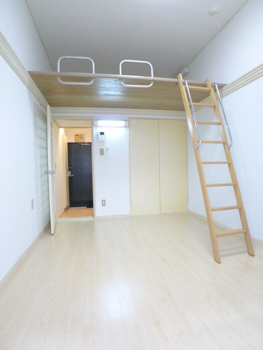 物件内観写真4　(居室)