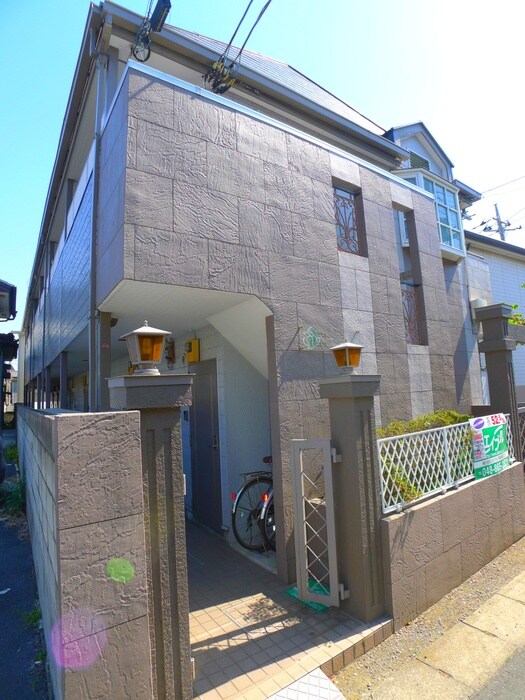 物件外観写真3　(エントランス部分)