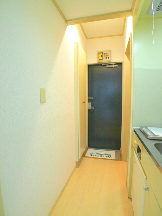 物件内観写真12　(廊下)