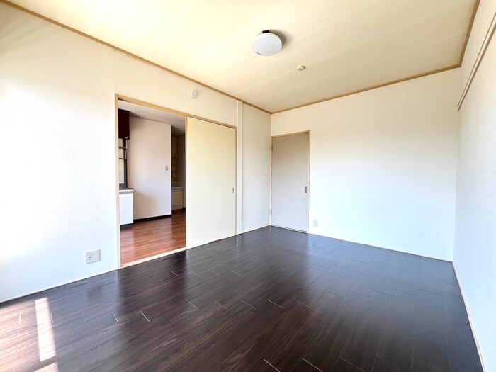 物件内観写真9　(居室)