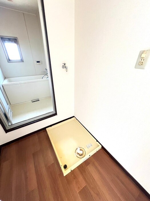 物件内観写真21　(洗濯機置場)