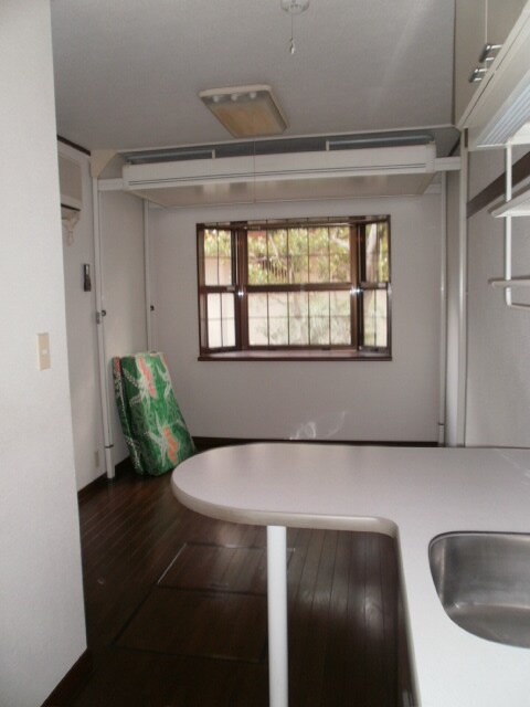 物件内観写真4　(居室)