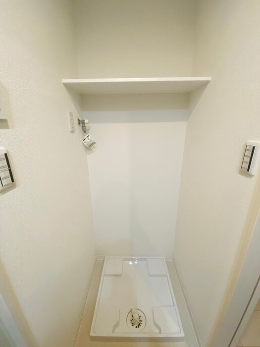 物件内観写真9　(洗濯機置場)