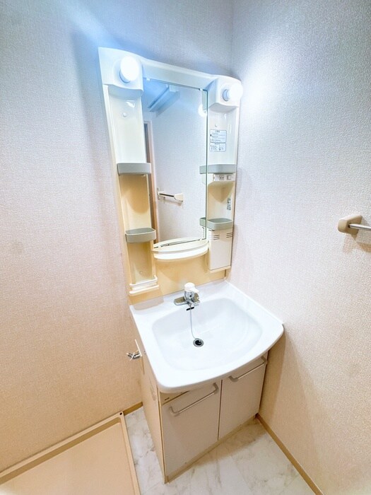 物件内観写真8　(洗面)