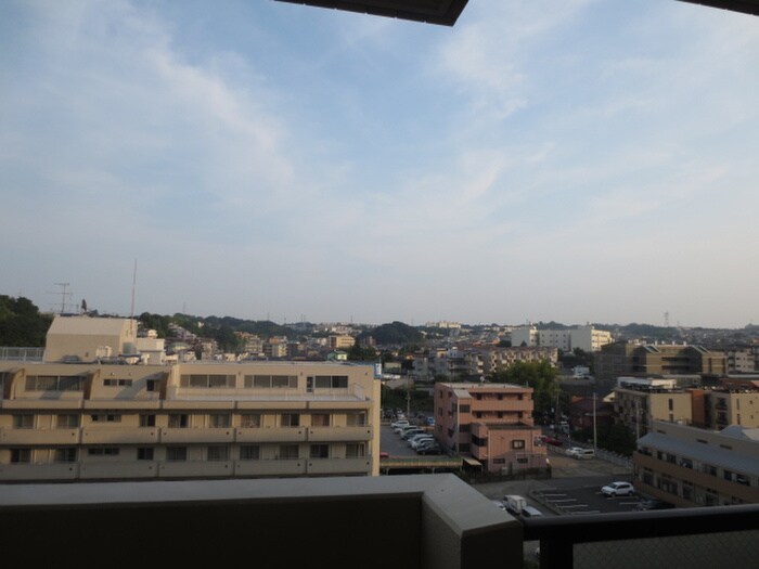 物件内観写真16　(室内からの展望)