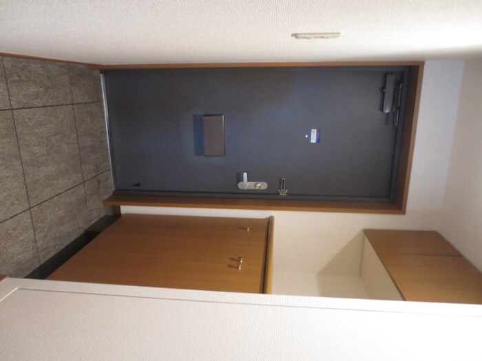 物件内観写真17　(玄関)