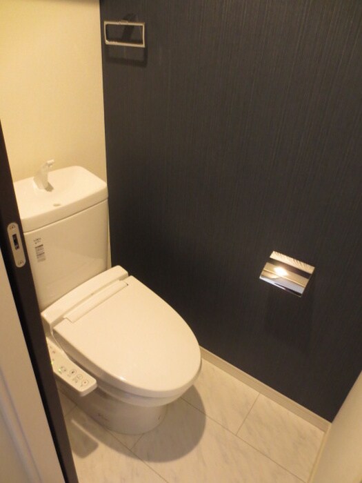 物件内観写真8　(トイレ)