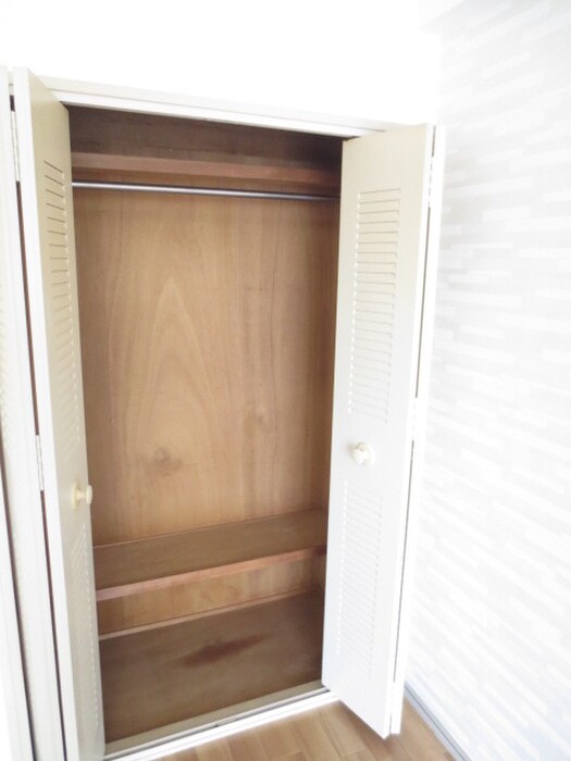 物件内観写真12　(収納)