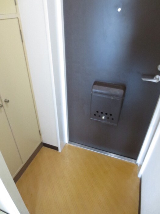 物件内観写真15　(玄関)