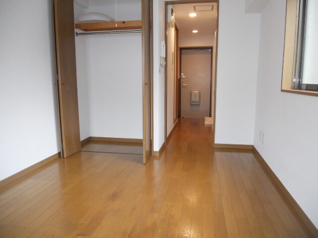 物件内観写真12　(室内からの展望)