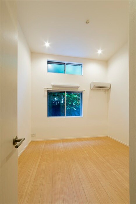 物件内観写真4　(居室)