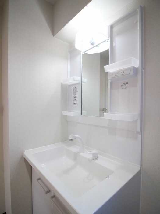 物件内観写真12　(洗面)