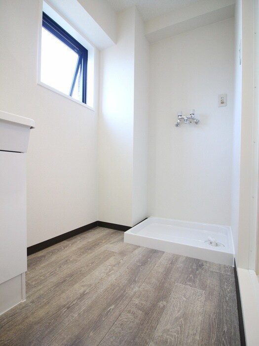 物件内観写真19　(洗濯機置場)