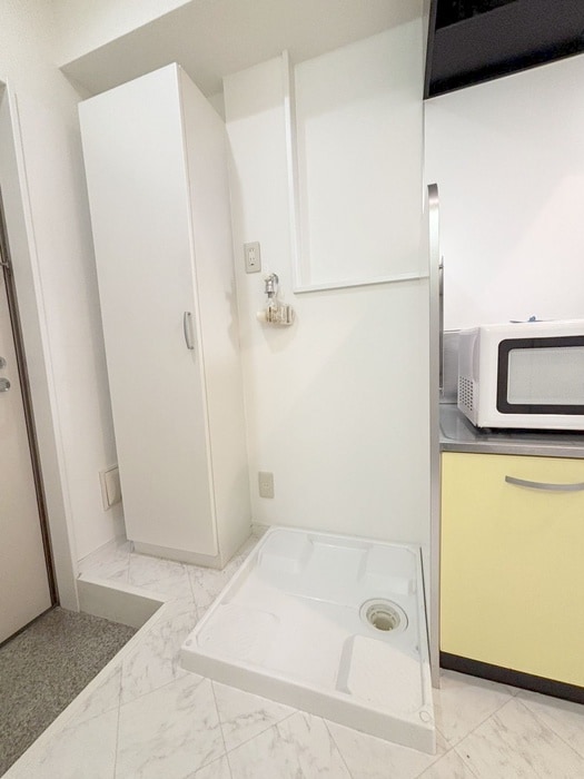 物件内観写真12　(洗濯機置場)