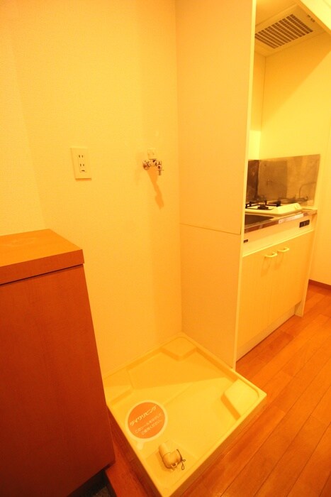 物件内観写真9　(洗濯機置場)