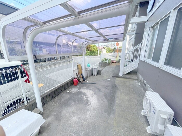 物件外観写真4　(駐輪場)