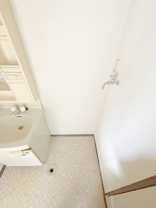 物件内観写真15　(洗濯機置場)