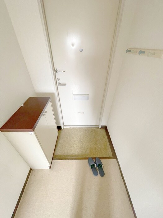 物件内観写真17　(玄関)