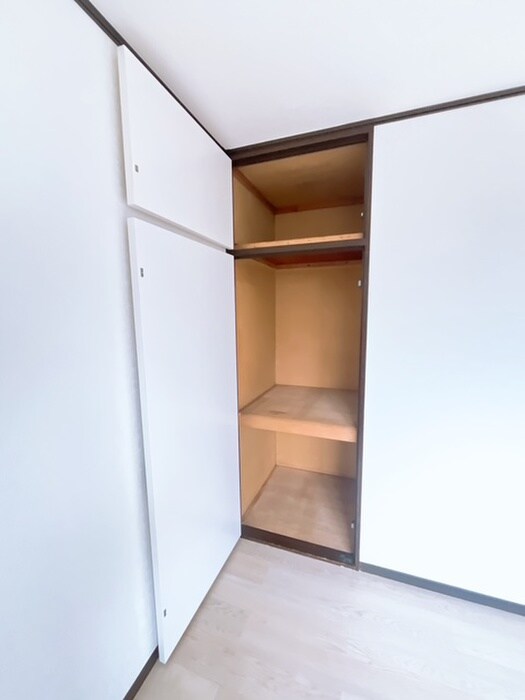 物件内観写真18　(収納)