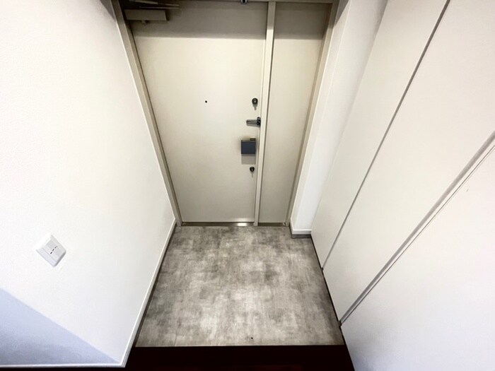 物件内観写真22　(玄関)