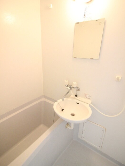 物件内観写真8　(バス／シャワールーム等)