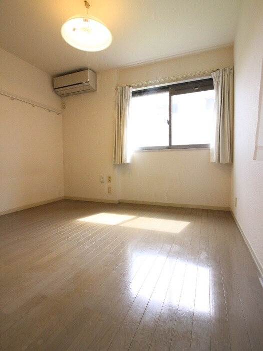 物件内観写真13　(居室)