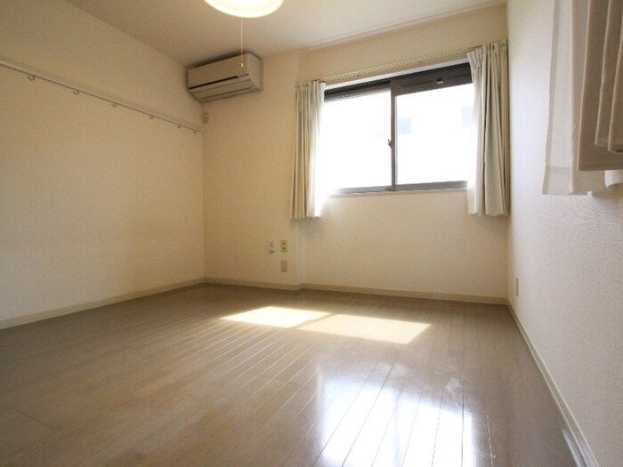 物件内観写真21　(居室)