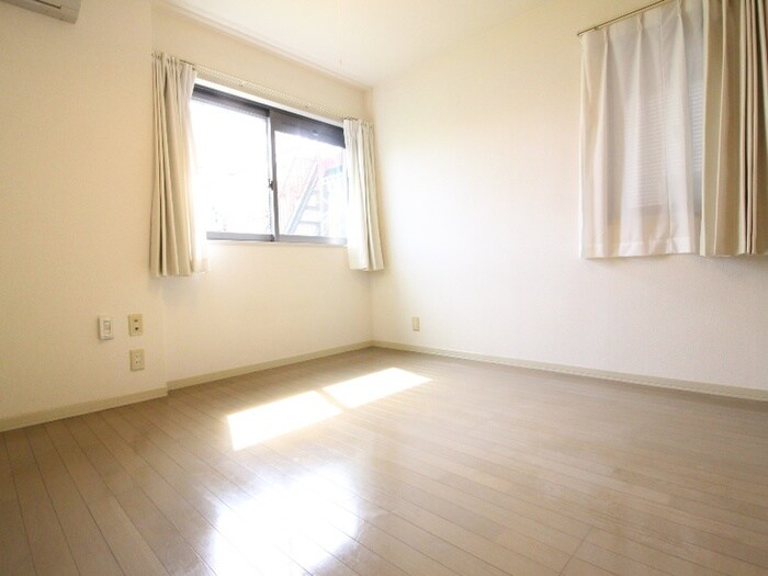 物件内観写真22　(居室)