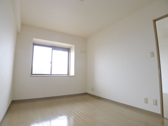 物件内観写真14　(居室)