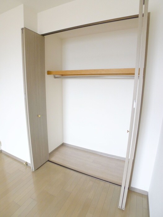 物件内観写真16　(収納)