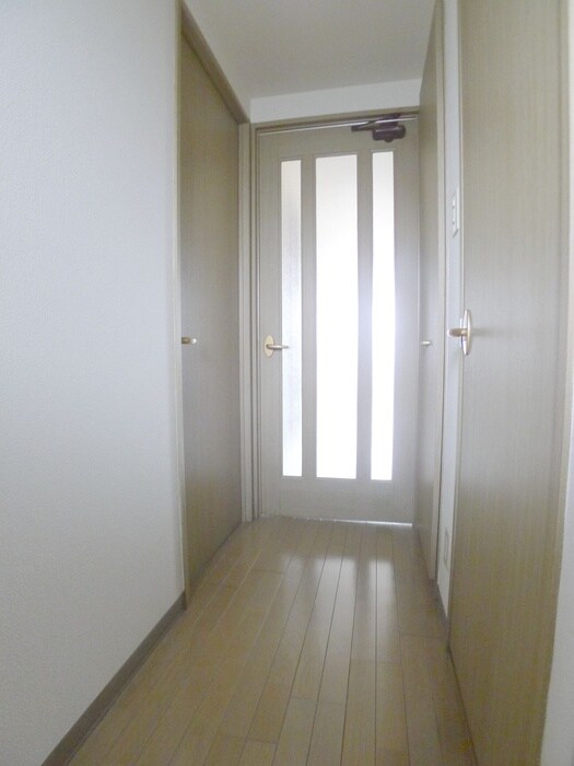 物件内観写真17　(廊下)