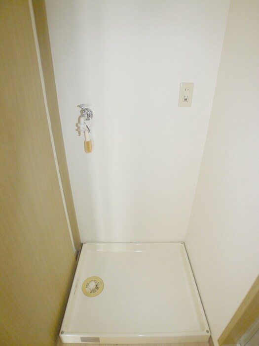 物件内観写真20　(洗濯機置場)