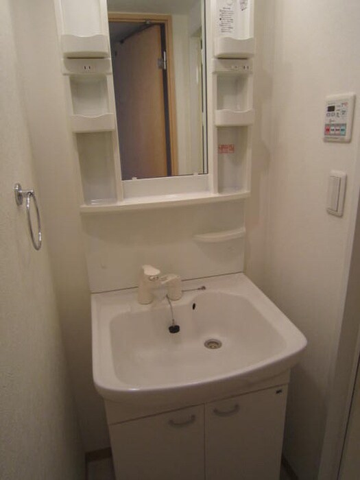 物件内観写真12　(洗面)