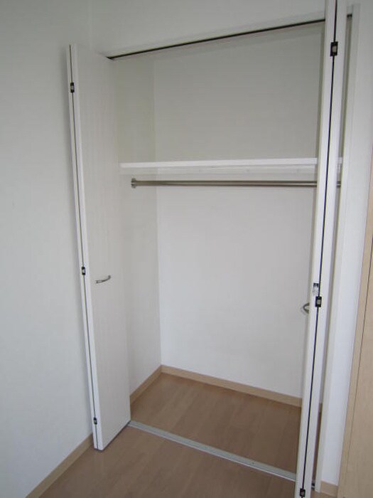 物件内観写真13　(収納)