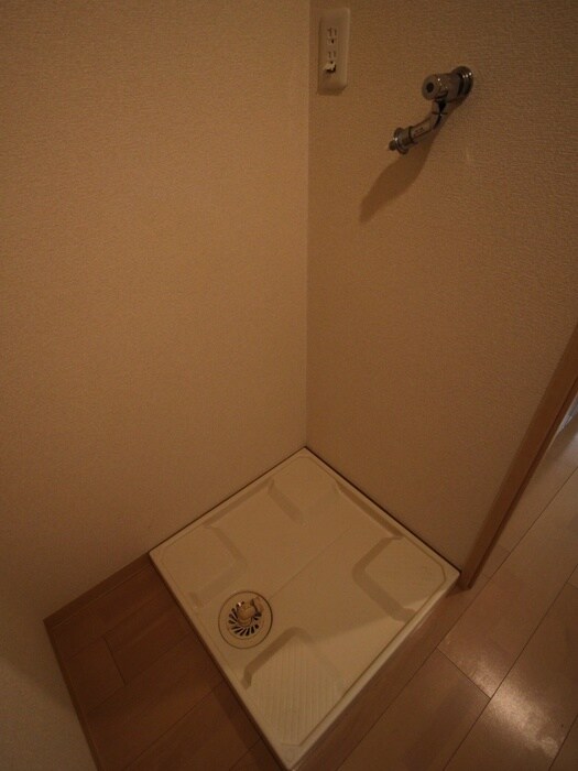 物件内観写真17　(洗濯機置場)