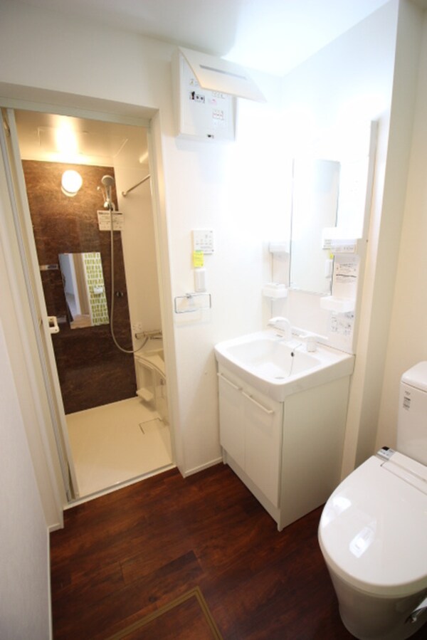 バス／シャワールーム等