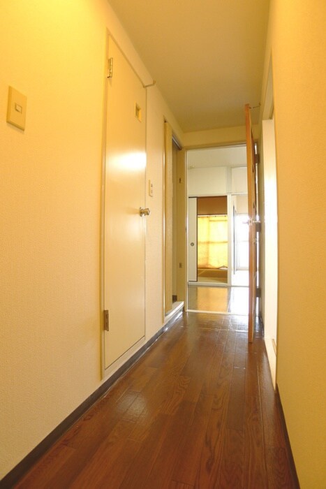 物件内観写真15　(玄関)