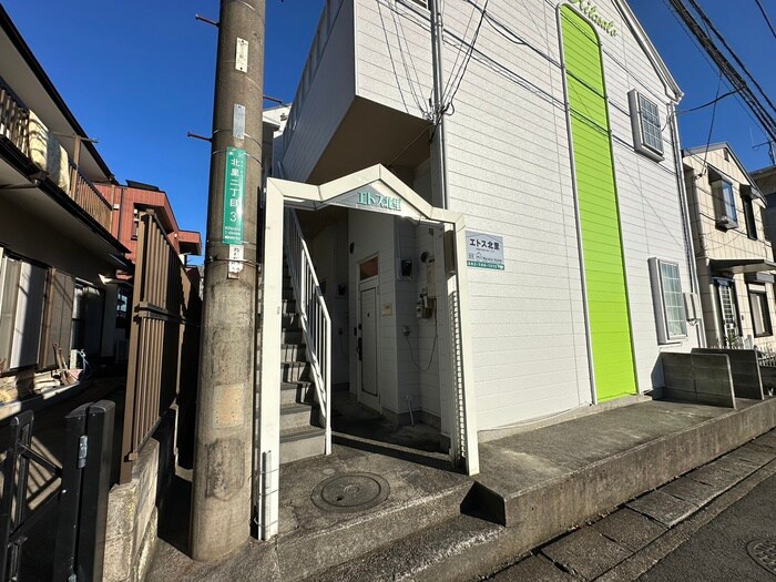 物件外観写真3　(エントランス部分)