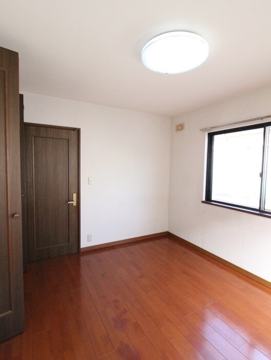 物件内観写真8　(居室)