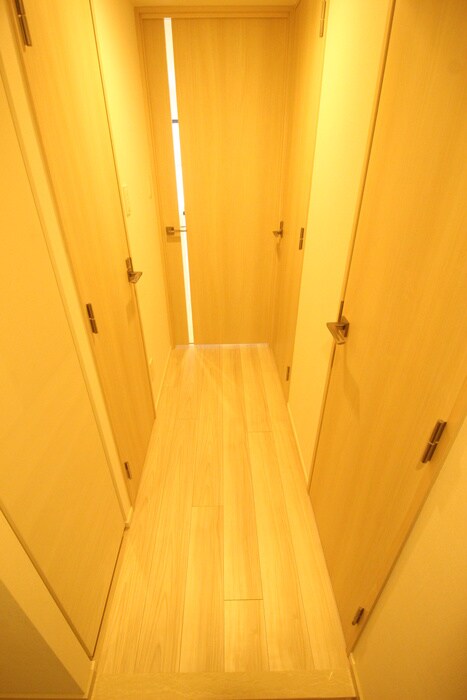 物件内観写真14　(廊下)