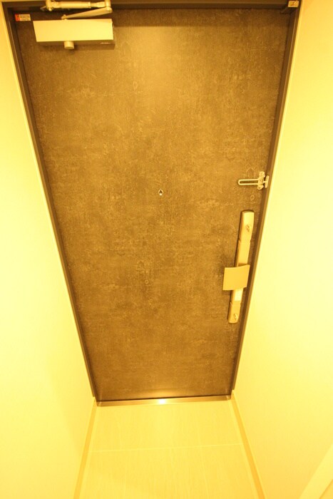 物件内観写真16　(玄関)