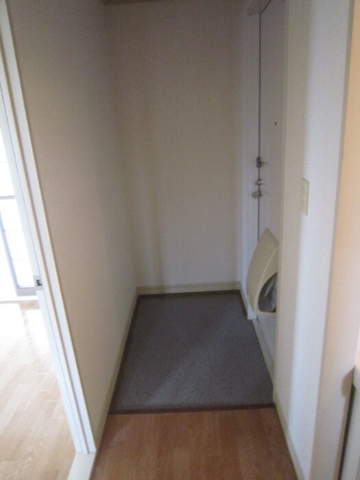 物件内観写真15　(玄関)