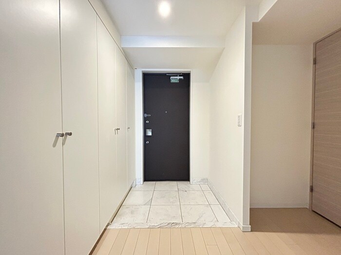 物件内観写真19　(玄関)