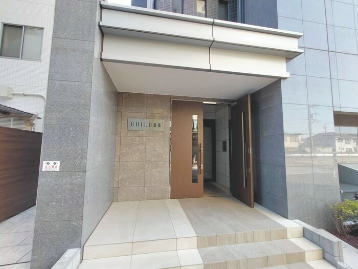 物件外観写真4　(エントランス部分)