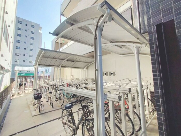 物件外観写真5　(駐輪場)